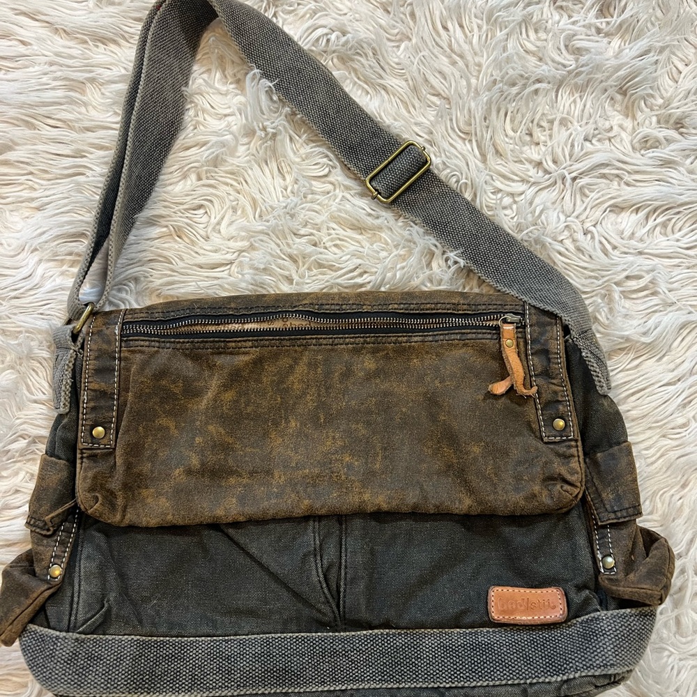 Bed Stu Hawkeye oil slick leather canvas messenger bag